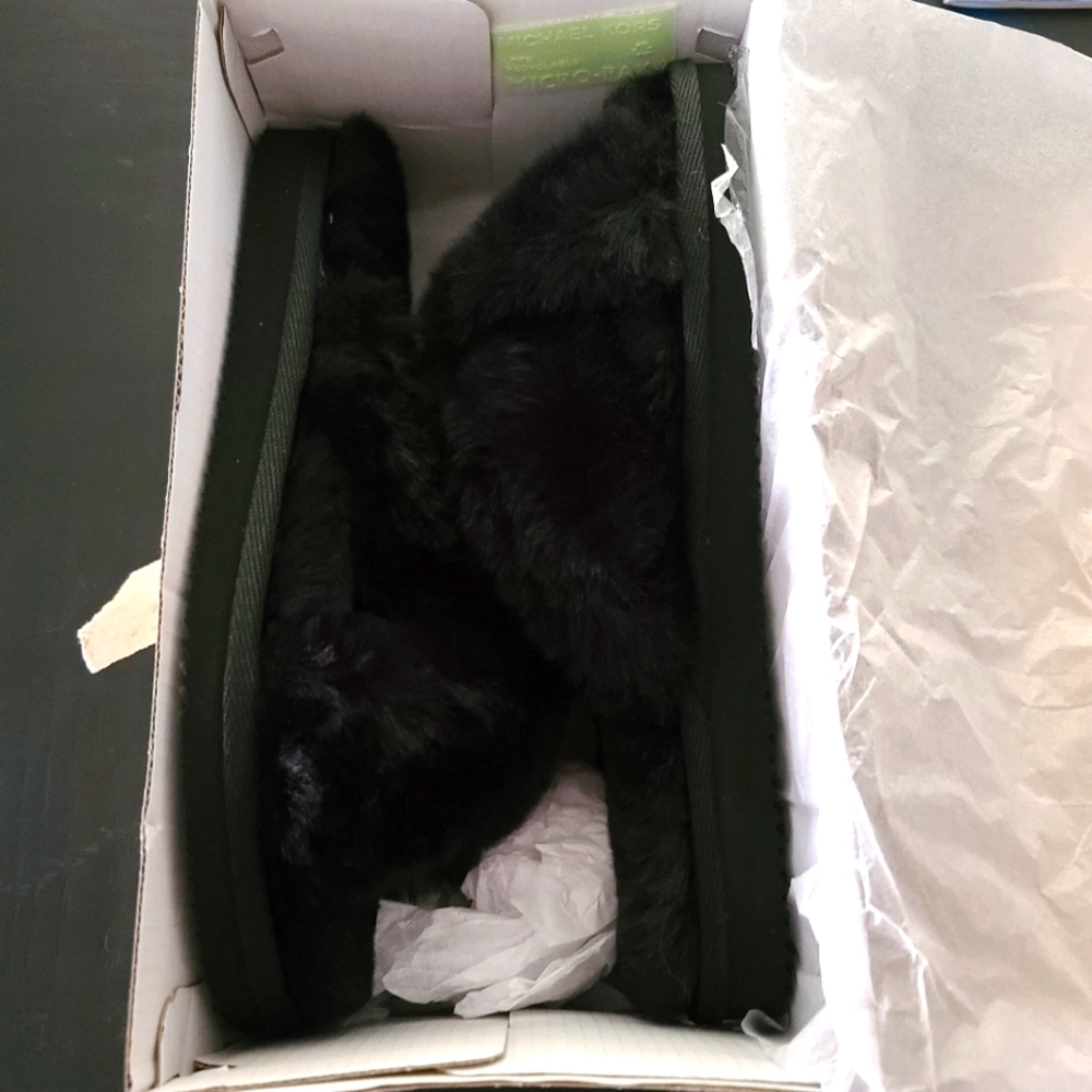 NIB Michael Kors Slippers
